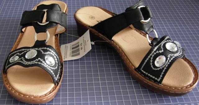 Ladies' sandals