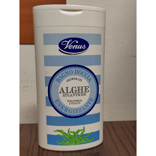 Bath and shower gel
