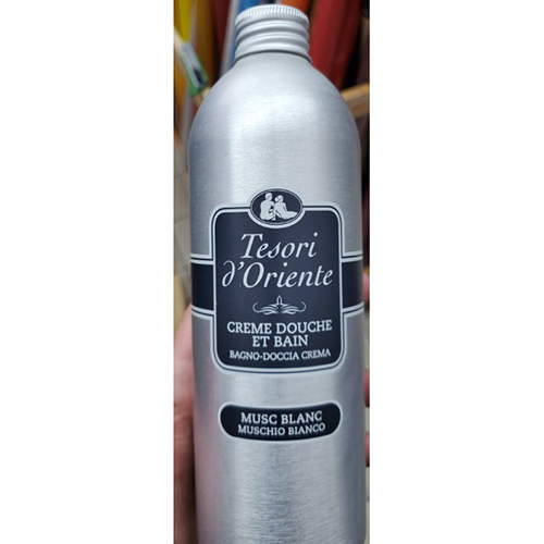 Bath and shower cream