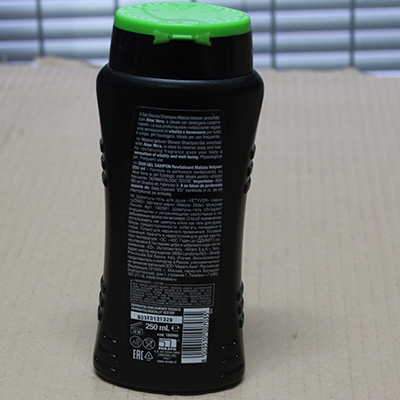 Shower gel / shampoo
