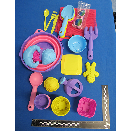 Plastic toy set