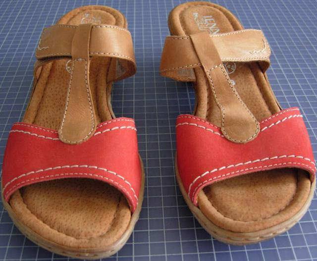 Ladies' sandals
