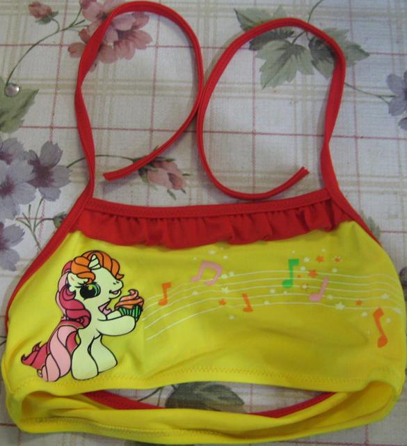 Girl’s bikini