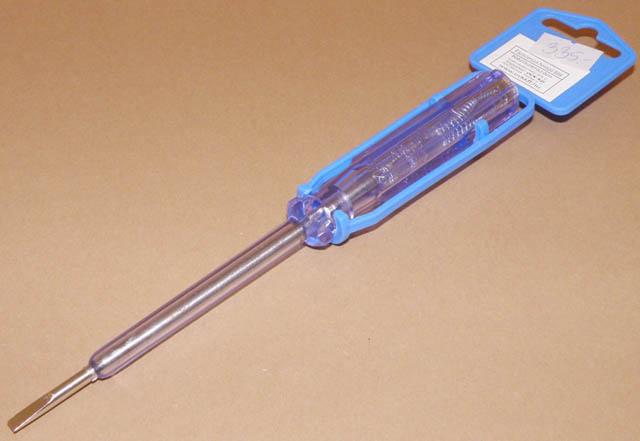 Voltage tester