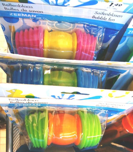 Soap bubble toy