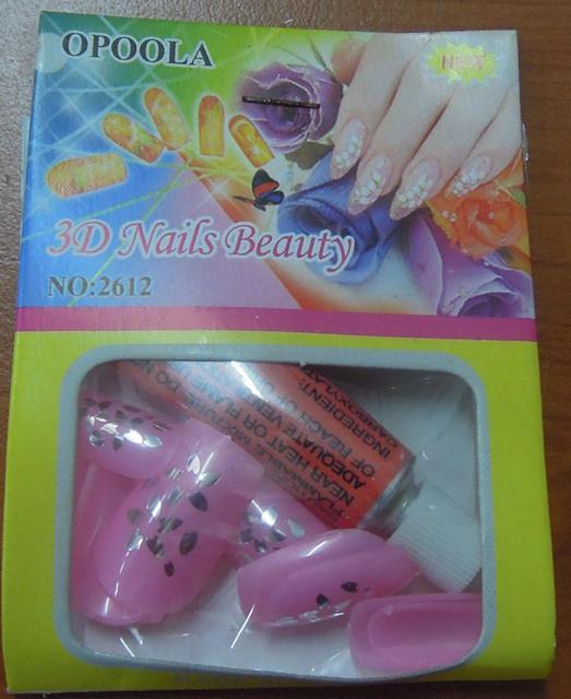 False nails with glue