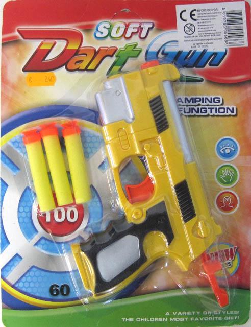 Toy gun with projectiles