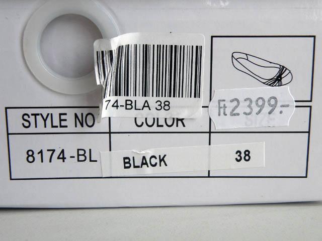 Ladies' shoes
