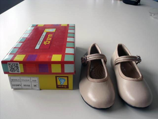 Girls' shoes