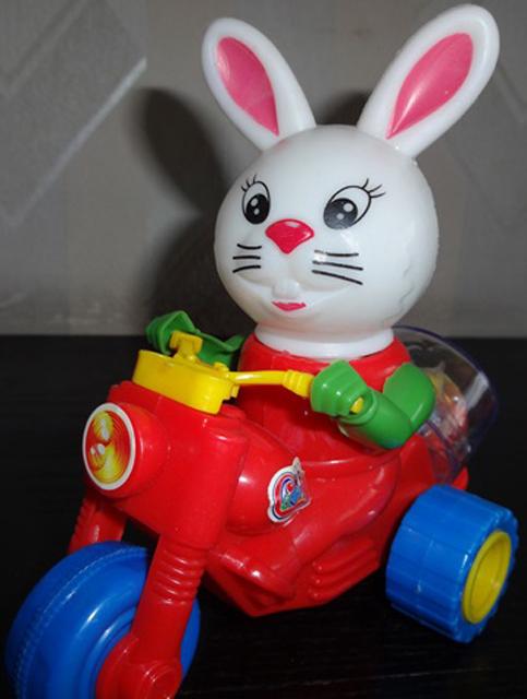 Plastic toy with sweets