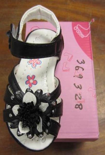 Girls' sandals
