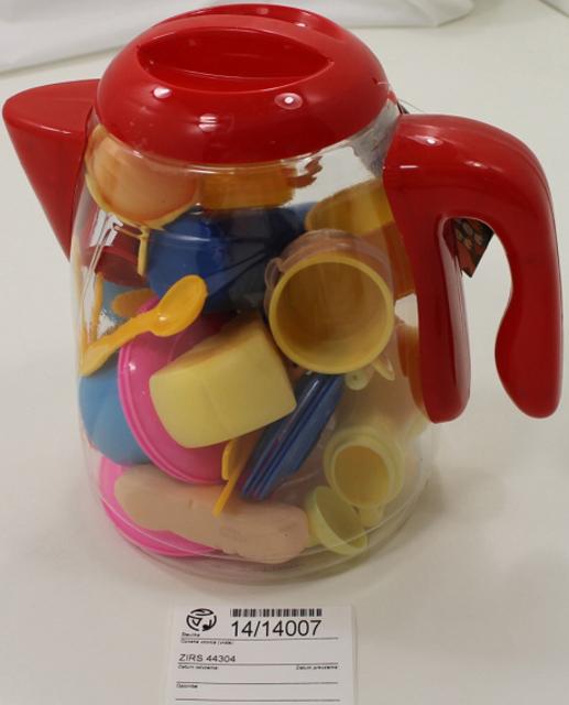Toy tea set