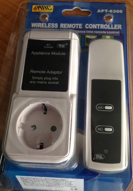 Remote-controlled socket