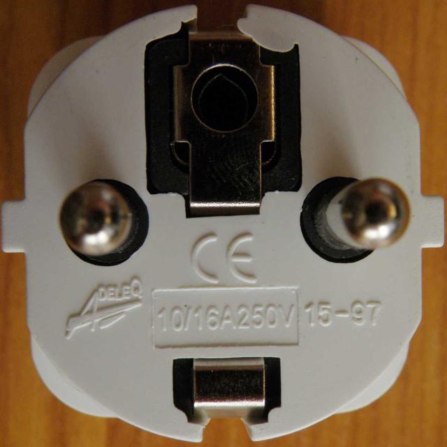 Plug adaptor