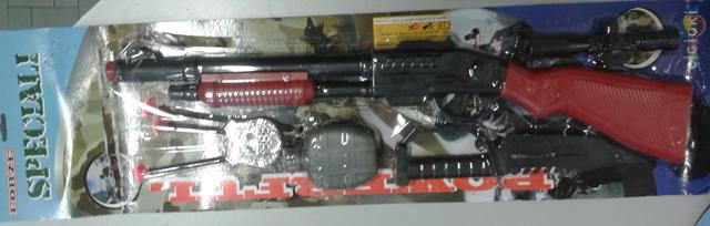 Toy rifle with accessories