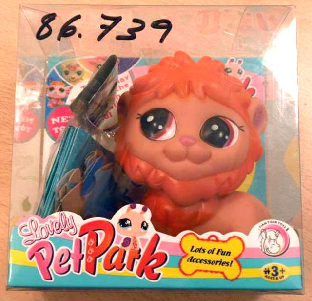 Plastic animal with puzzle