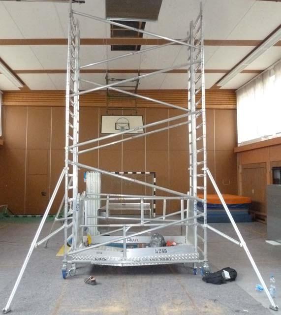Mobile scaffold with mobile work platform