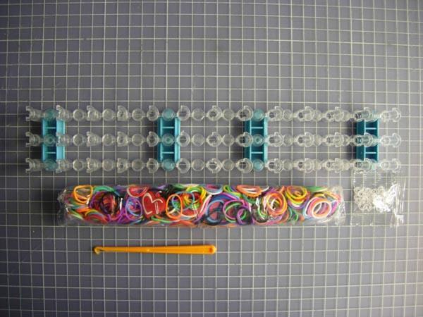 Loom band set