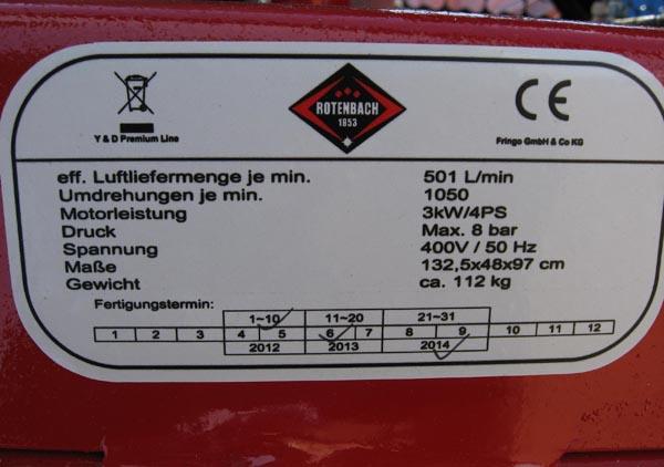 Compressor with pressure vessel