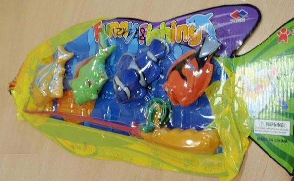 Magnetic fishing toy
