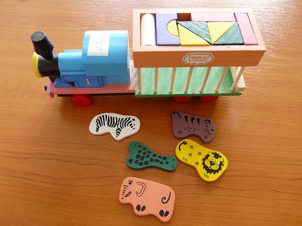 Wooden locomotive