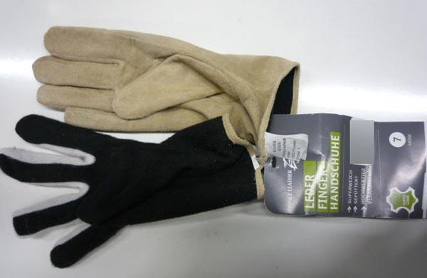 Leather gloves