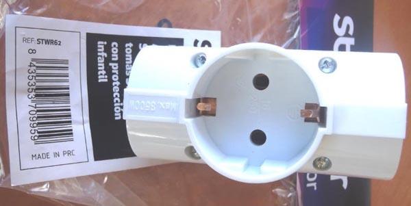 3-way plug adaptor