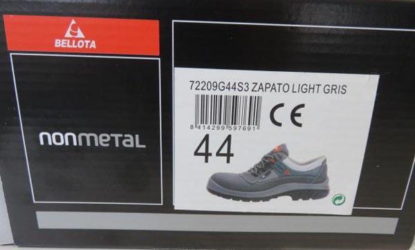 Safety boots