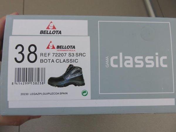 Safety boots