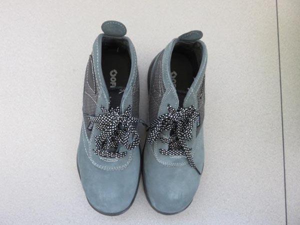 Safety boots