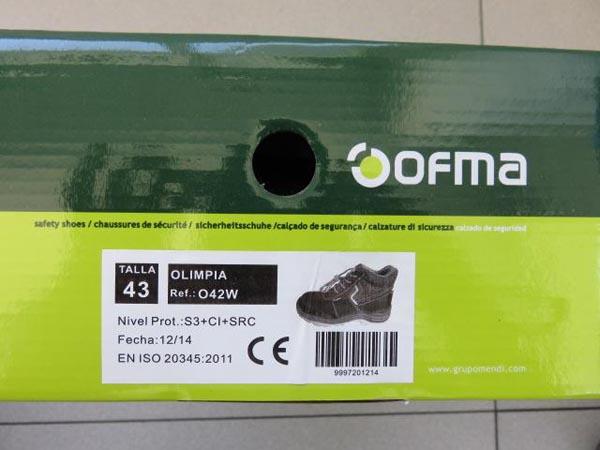 Safety boots