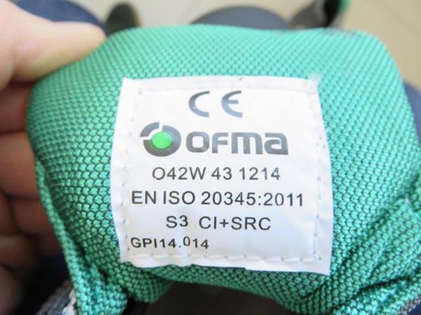 Safety boots