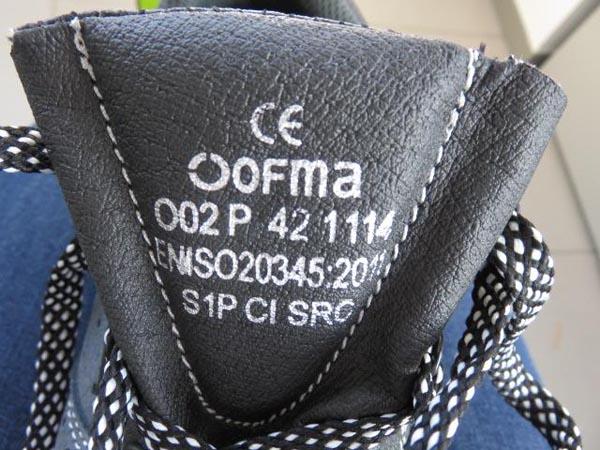 Safety boots