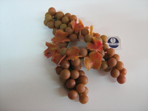 Decorative grapes