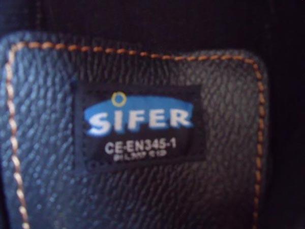Safety shoes