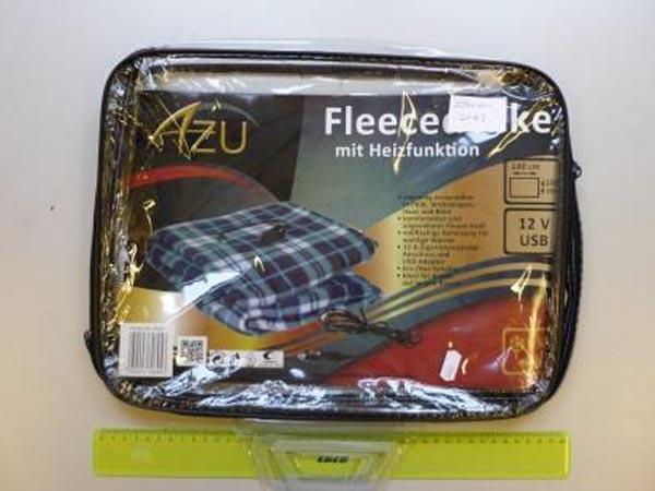 Fleece blanket with heating function