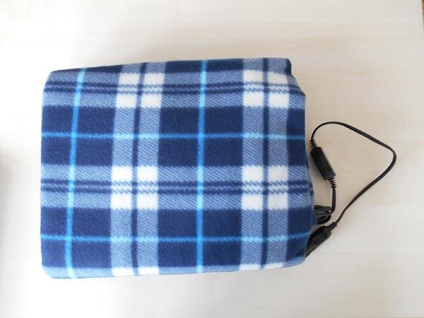 Fleece blanket with heating function