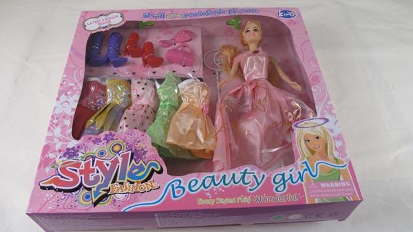 Plastic doll set