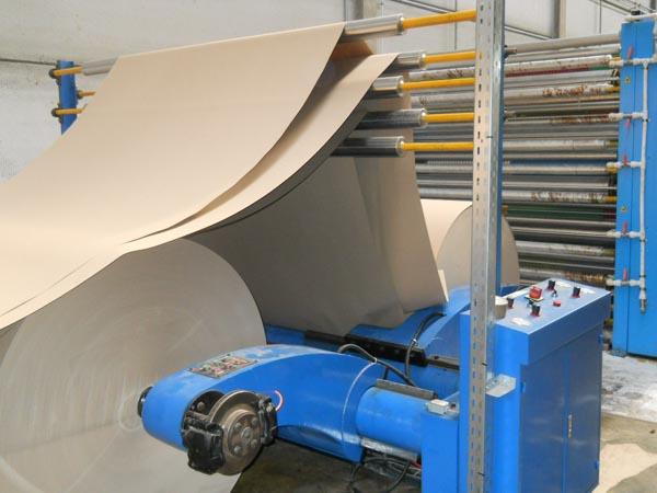 Machine for cutting cardboard