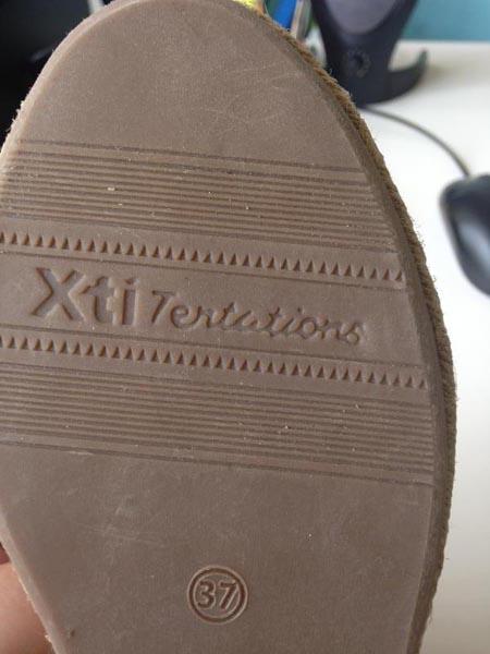 Women's shoes