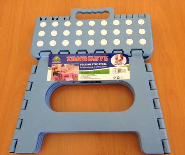Folding stool