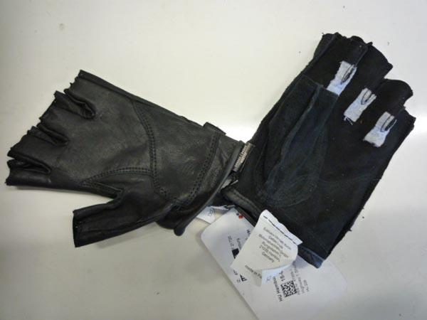 Leather gloves