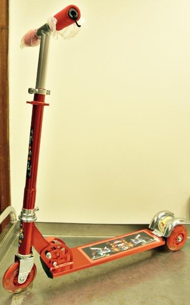 Toy scooter