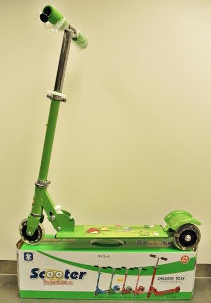 Toy scooter