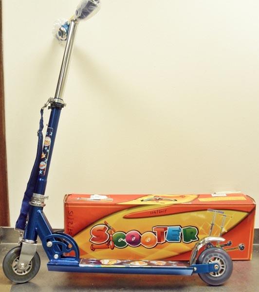 Toy scooter
