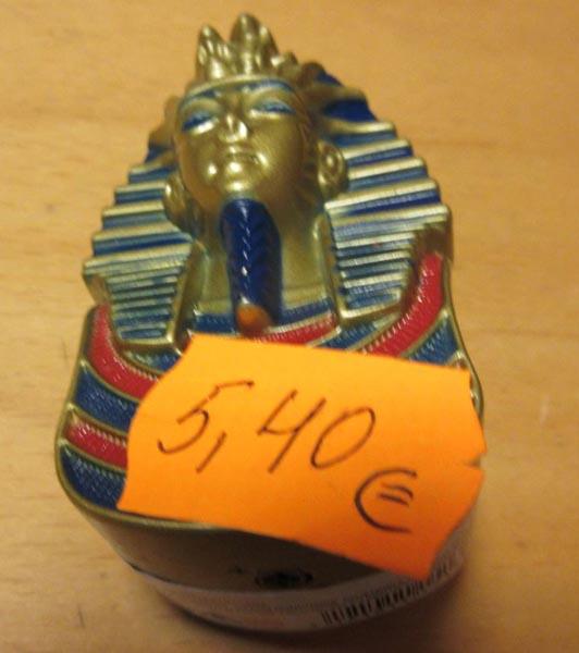 Novelty lighter