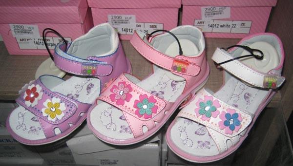 Girls' sandals