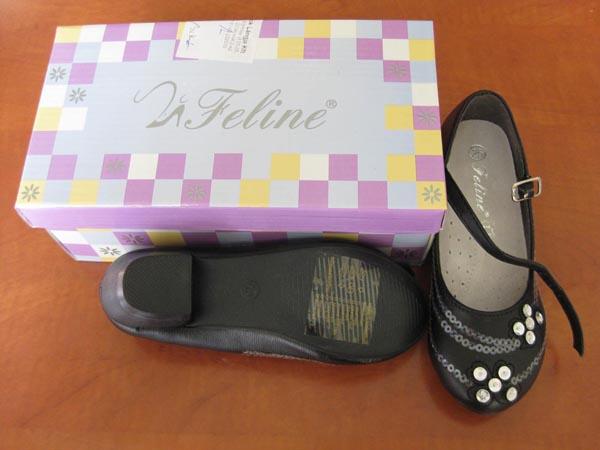 Girls' shoes