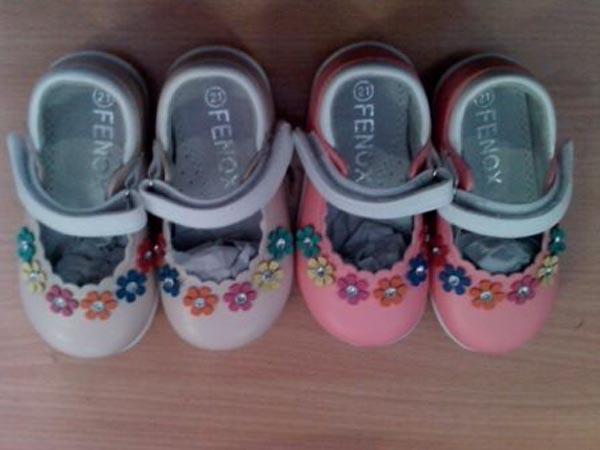 Girls' shoes