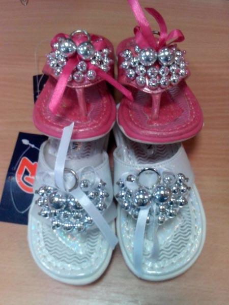 Girls' sandals